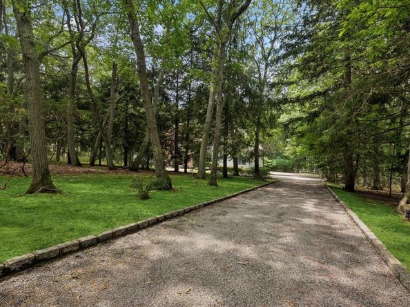 7 Highwood Road, Setauket NY 11733