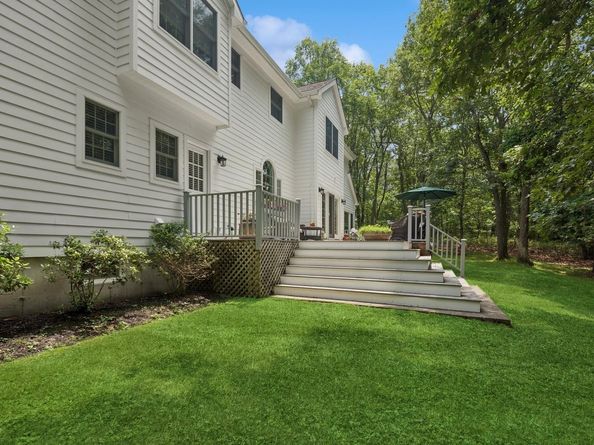 7 Highwood Road, Setauket NY 11733