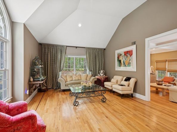 7 Highwood Road, Setauket NY 11733