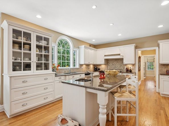 7 Highwood Road, Setauket NY 11733