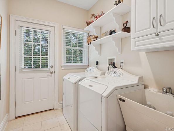 7 Highwood Road, Setauket NY 11733
