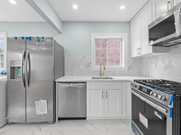 2819 Schurz Avenue, Bronx NY 10465