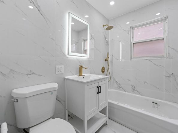 2819 Schurz Avenue, Bronx NY 10465