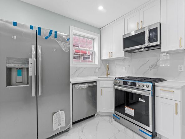 2819 Schurz Avenue, Bronx NY 10465