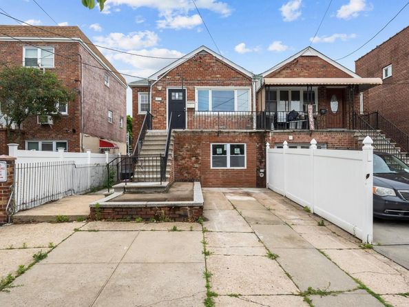 2819 Schurz Avenue, Bronx NY 10465