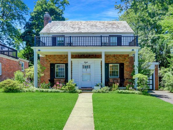 8 Plymouth Road, Great Neck NY 11023