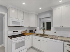 8 Plymouth Road, Great Neck NY 11023