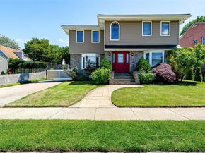 3 Grant Avenue, Albertson NY 11507