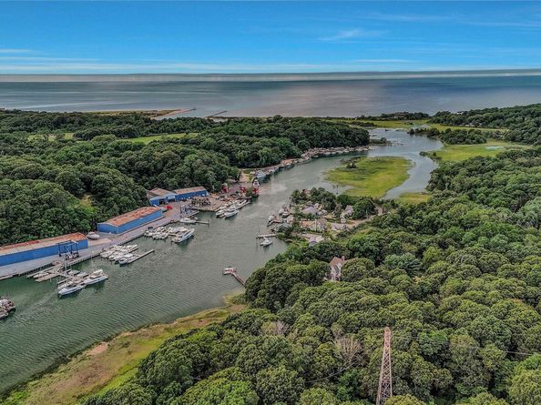 3293 Grand Avenue, Mattituck NY 11952