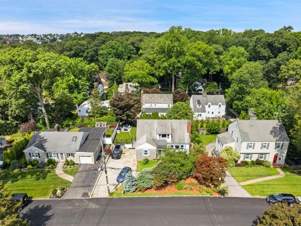69 Ardell Road, Bronxville NY 10708