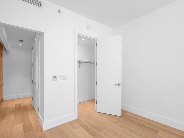 2218 Jackson Avenue 304, Long Island City NY 11101