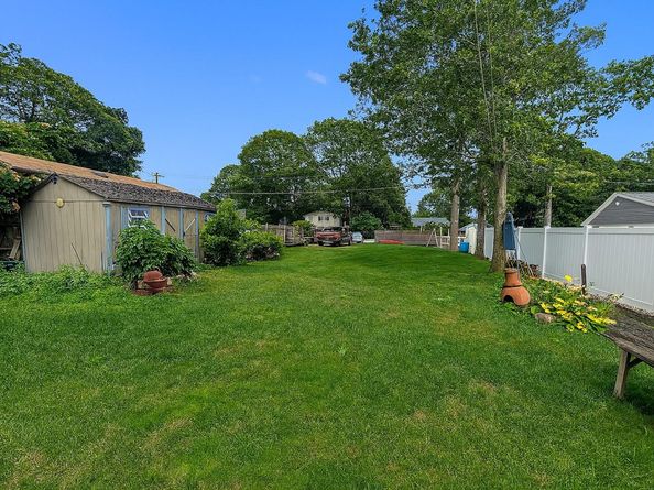41 Broadway, Shirley NY 11967