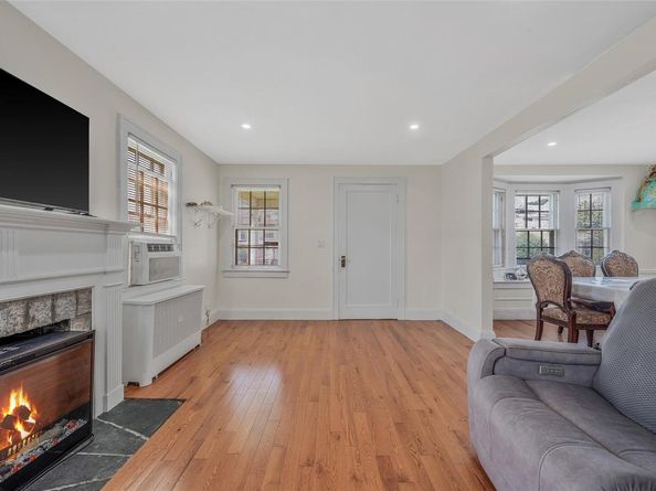 16 Felton Avenue, Valley Stream NY 11580