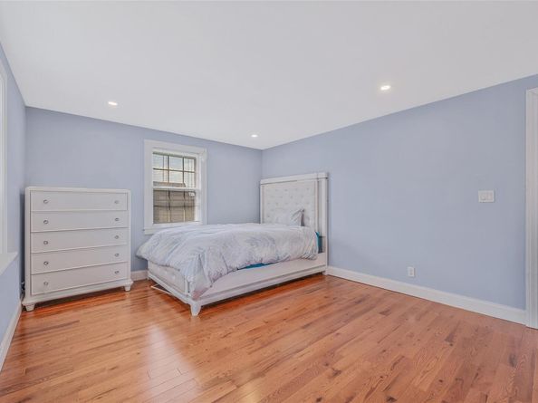 16 Felton Avenue, Valley Stream NY 11580