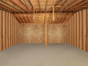 16 Felton Avenue, Valley Stream NY 11580