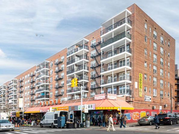 4125 Kissena Boulevard 5MM, Flushing NY 11355