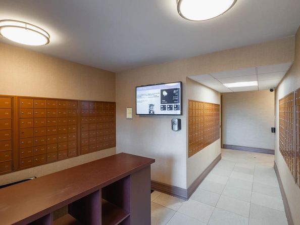 2 Bay Club Drive 14R, Bayside NY 11360