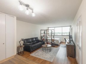 2 Bay Club Drive 14R, Bayside NY 11360