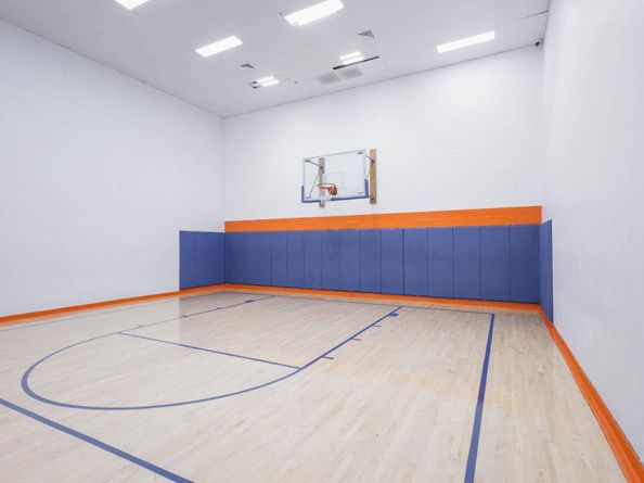 2 Bay Club Drive 14R, Bayside NY 11360