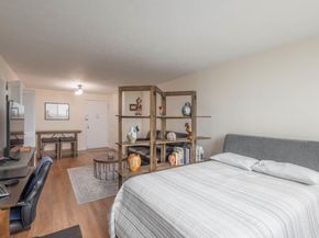 2 Bay Club Drive 14R, Bayside NY 11360