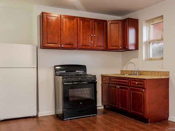 989 Sacket Avenue, Bronx NY 10462