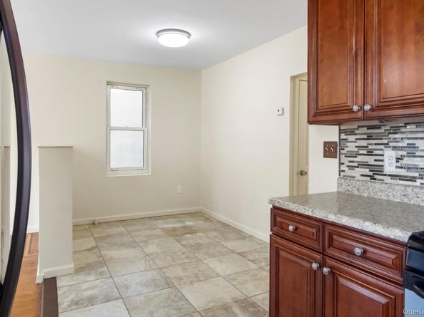 989 Sacket Avenue, Bronx NY 10462