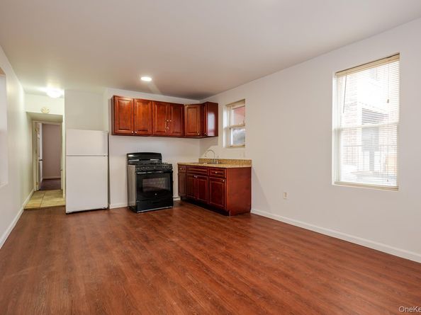 989 Sacket Avenue, Bronx NY 10462