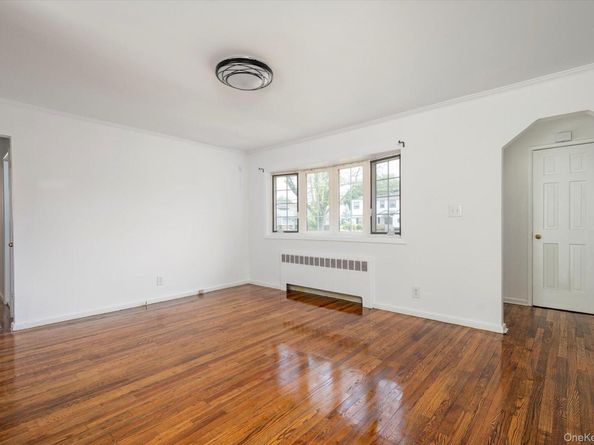 202 Gibson Boulevard, Valley Stream NY 11581