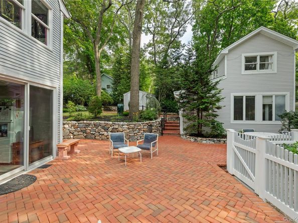 52 Hillside Road, Stony Brook NY 11790