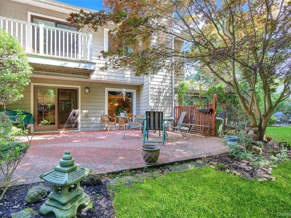 52 Boathouse Lane, Bay Shore NY 11706
