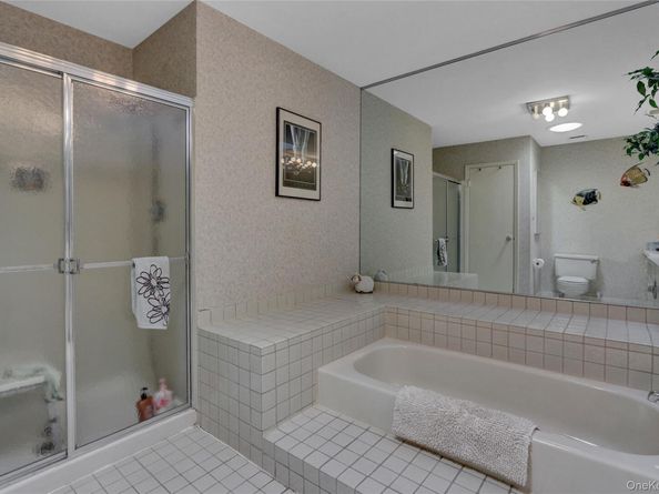 52 Boathouse Lane, Bay Shore NY 11706