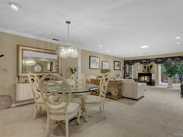 52 Boathouse Lane, Bay Shore NY 11706