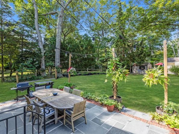 10 Woodfield Avenue, Northport NY 11768