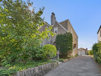 383 Saint Johns Avenue