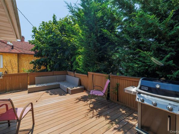 49 Barnes Street, Long Beach NY 11561