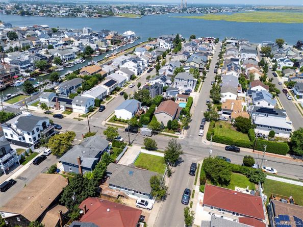 49 Barnes Street, Long Beach NY 11561