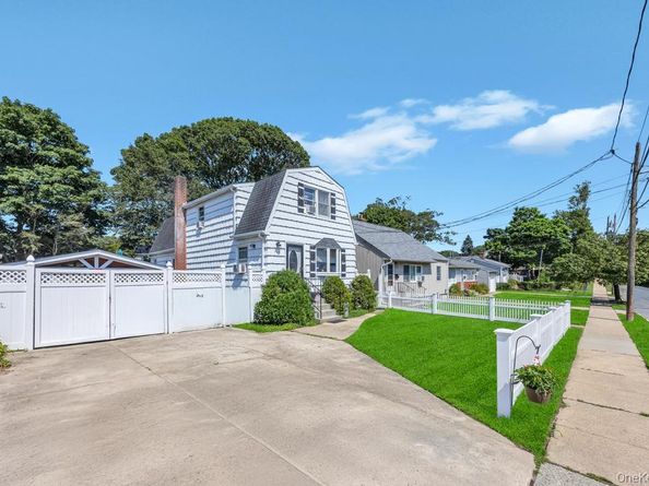 265 Starke Avenue, East Meadow NY 11554