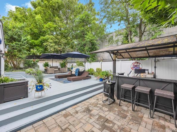 32 Albert Street, Hicksville NY 11801