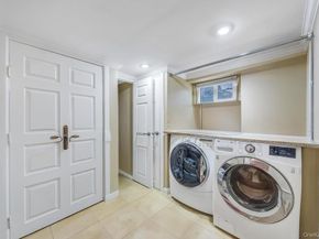 32 Albert Street, Hicksville NY 11801