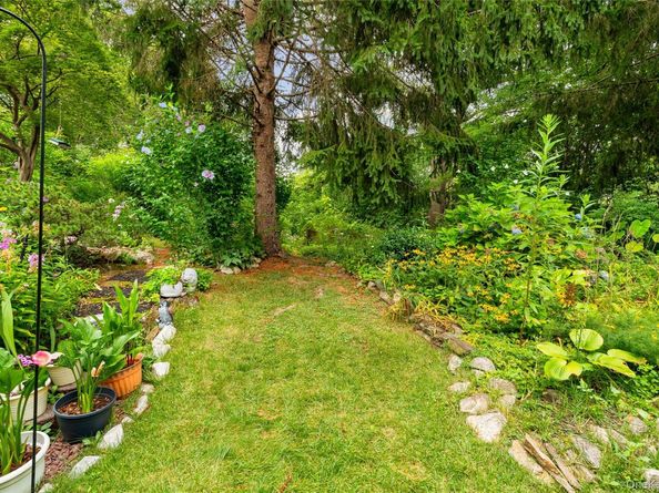 12 Brooke Hollow Court, Ossining NY 10562