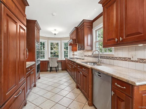 14 Ridgecrest East, Scarsdale NY 10583