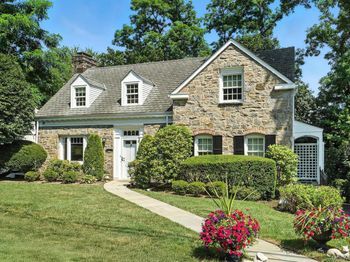 14 Ridgecrest East