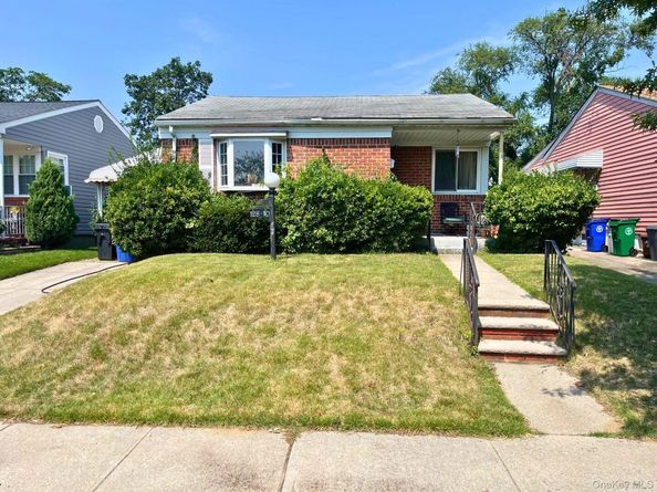 12810 236th Street, Laurelton NY 11422