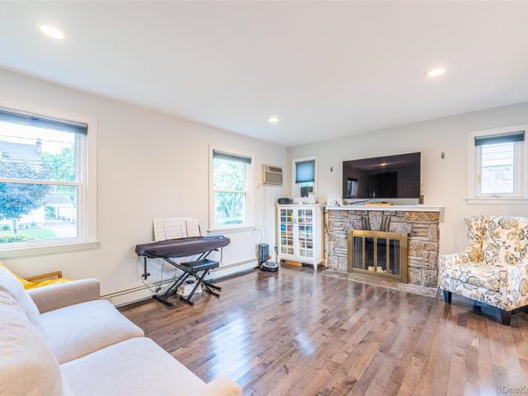 43 Jayson Avenue, Great Neck NY 11021