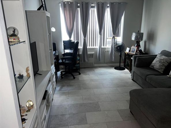 709 Warburton Avenue 7H, Yonkers NY 10701