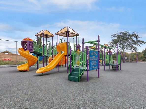 1 Bay Club Drive 8J, Bayside NY 11360