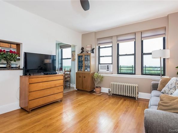 11 Alden Road 6H, Larchmont NY 10538