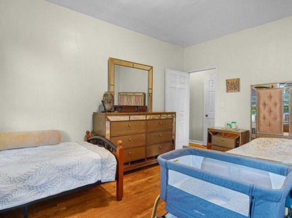 1922 McGraw Avenue 6I, Bronx NY 10462