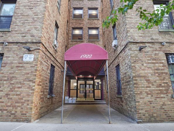 1922 McGraw Avenue 6I, Bronx NY 10462