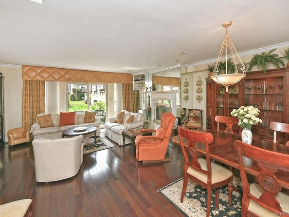 226 Oakview Avenue, Oceanside NY 11572